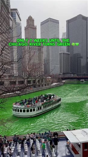 🍀 Mark your calendars! The Chicago River goes green on March 14 at 10 AM 💚 St. Patrick’s Day countdown is officially on! #stpatricks #thingstodoinchicago #chicagoriver #stpatricksday☘️