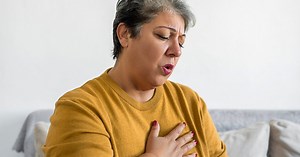 Early Signs of Emphysema: Diagnosis, Treatment, and More