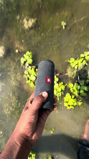 Sigma boy Jbl flip 2 water drop down to water
