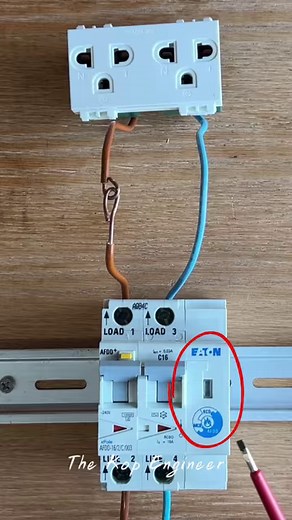 92K views · 1.1K reactions | Arc Fault Breaker #Eaton #breaker #arc #fault #ไฟฟ้า #เบรกเกอร์ #รีวิว #RCD | The Kop Engineer เรียนรู้ระบบไฟฟ้าภายในอาคาร | Facebook