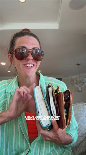 not me forgetting I had sunglasses on 😎 I’m really thinking less is more and plan to lean in to that for 2027! #traveljournal #journalingsupplies #journaltok #mypaperrepublic #auraestelle