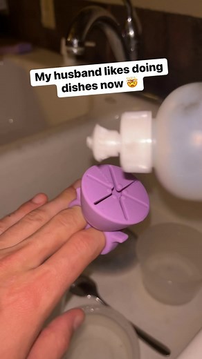 10M views · 10K reactions | Y’all need this asap #lifehacks #marriedlife #chores #kitchentools | Jelly | Facebook