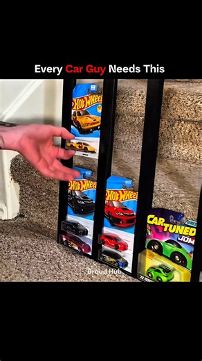 This Hot Wheels Display Is Pure Genius 🤯