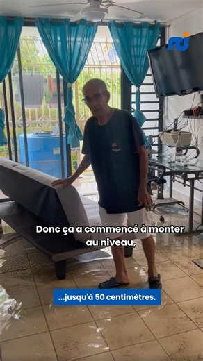 À chaque intempérie, le scénario est le même à la résidence Petit-Pérou aux Abymes. Les appartements du rez-de-chaussée sont systématiquement inondés. Dans le trois-pièces de Benoit et Delphine, l’eau est montée à près de 50 centimètres. En milieu de soirée, le couple a dû se réfugier chez une voisine au premier étage et au réveil, il n’a pu que constater les dégâts. Plus d'infos sur les conséquences de la tempête Jerry sur www.rci.fm #stormjerry #tempêtejerry #météo | RCI Guadeloupe