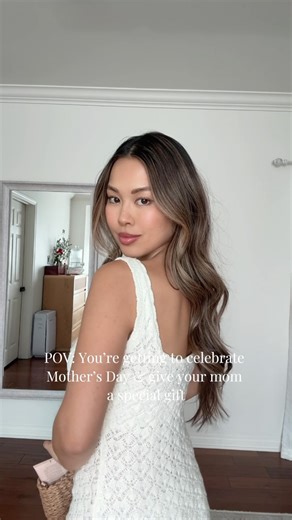 Adding final touches to my Mother’s Day brunch with my mom! touching up lips @vegamour Gro hair serum @vegamour Gro dry shampoo I thought it would be so cute to gift her @vegamour Gro line, since I love it so much, I feel this gift will help her achiever her hair goals to have clean & fuller looking hair this summer | Vegamour