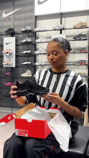 Stylish Nike Tn Sneakers for Women