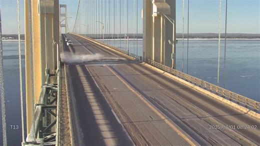 Mackinac Bridge, Northern MI restaurants close due to ice storm impacts