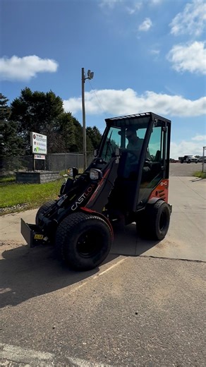 Your new crew member: Cast Loaders 840D 🔶 Now equipped with enclosed cab heat! Built for long days, early mornings, and every season in between! #castloaders #miniloaders #articulatedloader #diesel #dealerswanted | TNE Distributing