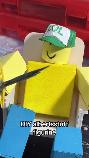 i’ll probably make more of alberts avatars #fyp #robloxfyp #albertsstuff #flamingo #craft