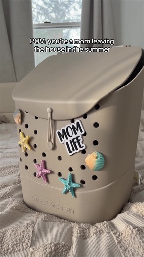 Finally someone made a beach bag that we can carry on our backs and have our hands free. It’s super durable, water proof and easy to clean. #beachbag #mombag #beachessentials #mommusthaves #momlife Summer with kids Mom hack Life with kids Summer mom