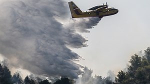 Μαίνεται η πυρκαγιά στην Εύβοια: Στάχτη 25.000 στρέμματα δάσους (Συγκλονιστικές εικόνες)