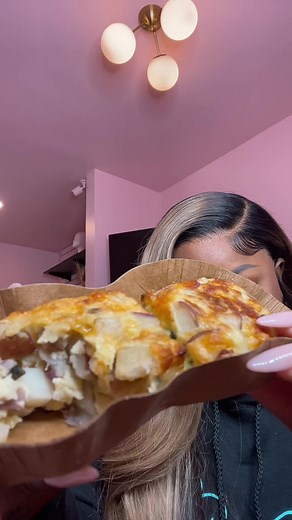 Trying Out Starbucks New Potato, Cheddar & Chive Bakes Review