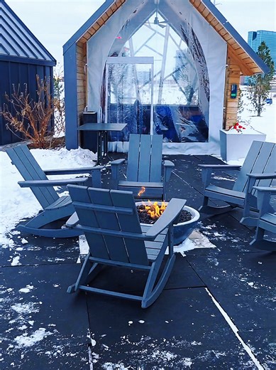 I decided to try ice skating for the first time. It was SO much fun! The food was fabulous too. #iceskate #fire #food #winter