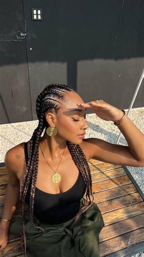 Andrea Andrade on Instagram: "I waited a long time for a change like this and finally I got it in Thailand, thank you @byangiesolis_ @lrussellhair for working magic with your talent🤩 #hairstilyst #afrohair #girlsafrointhailand #tailandia #thailand #hairthailand🇹🇭"