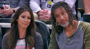 Everyone Was Saying The Same Thing About Tim Duncan’s Jaw-Dropping Partner Sitting With Him At Spurs-Warriors Game