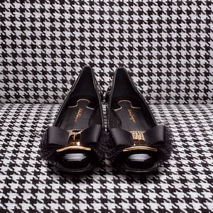 22K views · 1.8K reactions | A Ferragamo icon, the Vara bow ballerina flats from the Fall Winter 2017 collection. Discover more: bit.ly/FerragamoFW17Flats | FERRAGAMO | Facebook