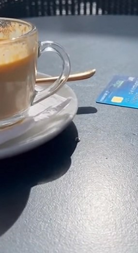 10K views · 17 reactions | This bird just committed credit card fraud! (AI) | Trucos Panda | Facebook