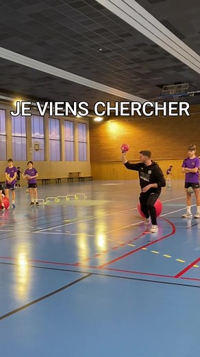 Ameliorer son duel en moins d’un minute ? C’est l’heure de casser des hanches ! #handball #handballplayer #handbal #handbol #team #astuce #training #trainer #boost #hand #fyp #tuto #conseil