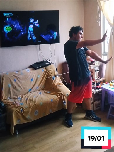 19/01 - Soy Un Alien 🛰 - Canción : I Feel Love 🎶 - Artista : Donna Summer 🍩 - Coreografia : Just Dance 3 🎉 #Perú #JustDance #JustDance3 #Baile #IFeelLove