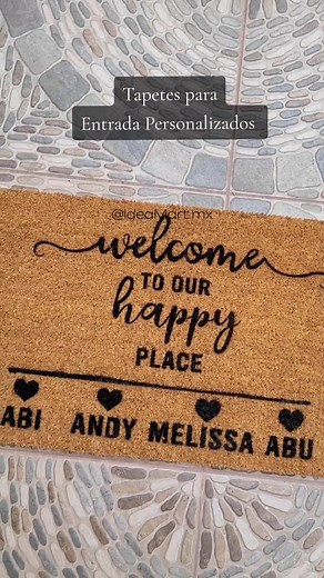 Tapetes para Entrada Personalizados ✨️ Tenemos diseños preestablecidos o podemos personalizarlo con otro. Envios GRATIS a todo México 🇲🇽 #personalizado #personalizados #tapete #tapeteparaentrada #enviostodomexico #enviogratis #regalo #viral #idea #familia #happyplace #bienvenido #welcome #productospersonalizados #emprendimiento #emprendedor #mexico