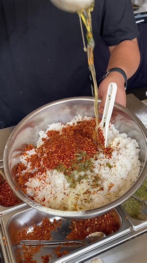 Nasi Asin Pedas dengan Ayam Goreng: Rekomendasi Kuliner Bandung