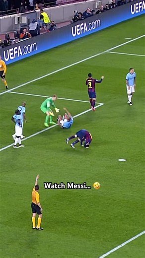 What is Messi doing? 🤣