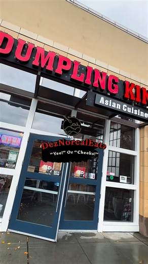 Dez Norcal Eatz on Instagram: "For today’s food review I came to @dumplingkingca in Sacramento Ca📍‼️ I’ve NEVER had a soup dumpling before, and let me tell you it was an EXPERIENCE‼️ The delicious dumplings exploding in your mouth I think is something everyone should experience at least 100 times 🤷🏽‍♂️🤣🔥‼️. Every other dish I had was also good and authentic, and the flavors were there‼️ The atmosphere and staff were also as great as the food was‼️. If you’ve never had a soup dumplings, I su