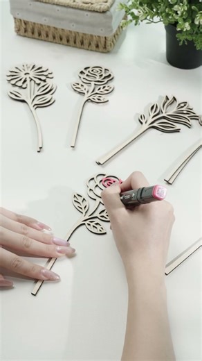 Laser Cutting DIY Floral Picks for Merch & Gift Sets with LaserPecker LP2 Plus