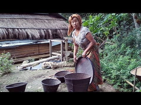 Removing rice husks without any machine