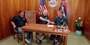 Hawaii County signs COVID hazard pay agreements