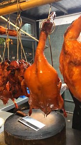 1.2M views · 10K reactions | Ai vịt quay khônggg, ai vịt quay không nè? 襤 Câu chuyện đã lâu bây giờ mới kể…  Chu Gia- 394 Lạch Tray #vtmgr #wezmedia #pithaman | Pít Ham Ăn | Facebook