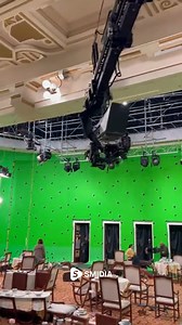 Titanic BTS: First-Class Dining Room Chaos Take 🎬🍽️ Jack and Rose sprint through the first-class dining hall as furniture collapses around them. The stunt team clears pathways while cameras track movement, timing, and debris beats to capture controlled chaos before the reset. ⚡🎥 #TitanicBTS #JackAndRose #Titanic1997 #JamesCameron #BehindTheScenes #MovieMagic #FilmProduction | Behind The Studio