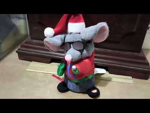Gemmy 2005 singing Christmas mouse with microphone