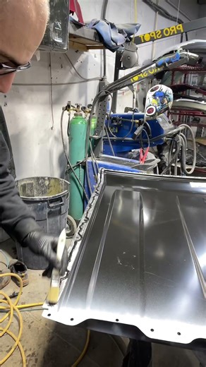 Ford Bronco 2024 remove roof panel #fyp #autobodyrepair #tutorials #bodywork