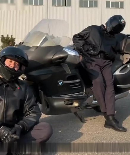 Kakek Menemukan Mobil BMW Berharga Miliaran