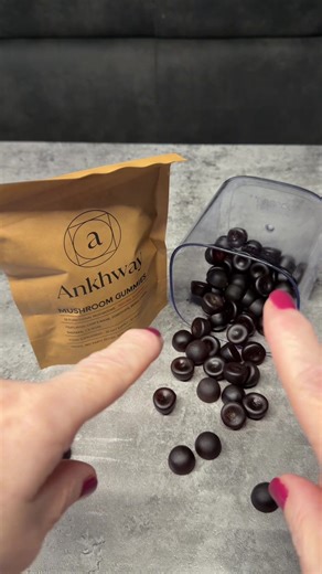 Trying these mushroom gummies with Lion’s Mane, Reishi, Cordyceps and more 🍄 A simple way to add functional mushrooms into your day. #tiktokshop #wellnessfinds #mushroomgummies #lionsmane #dailyroutine