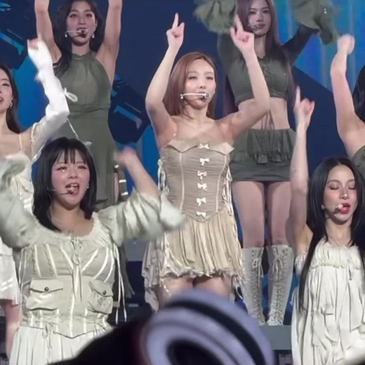 TWICE - The Feels: Dance Highlights and Special Moments