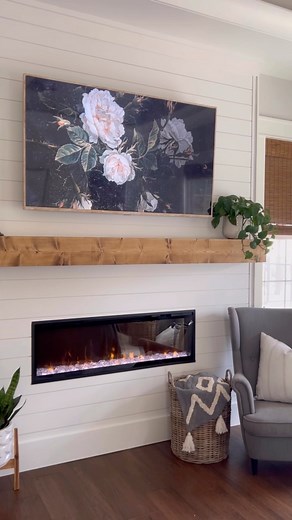 Incorporate the IgniteXL Linear Electric Fireplace into any space and the results will be so good, you won’t believe your eyes! 🔥🔥 📷: @brunoandlibby #electricfireplace #dimplex #fireplacedesign #linearfireplace | Dimplex North America