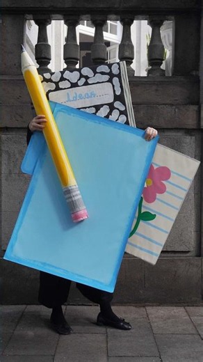 Maria Rec starts with a sketchbook and lets the idea grow from there. 🎨