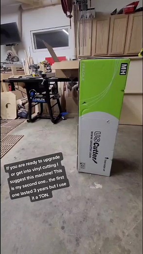 Upgrade Your Vinyl Cutting Game with This 34-Inch Wide Machine!