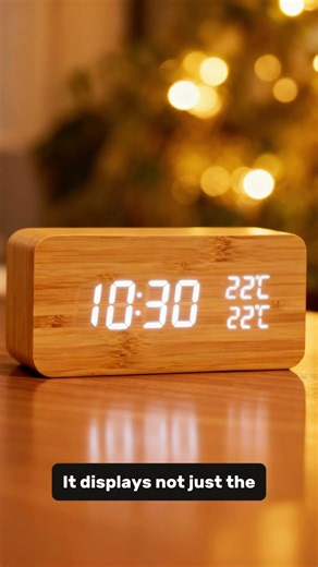 This simple desk clock makes your workspace feel calm