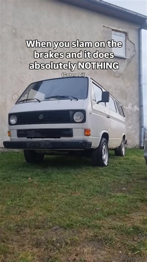 Lazar 190E on Instagram: "There is a bit of work to do #shitboxshitposting #vwt3bus #vwt3life #vwt3"