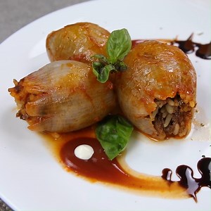 265K views · 731 reactions | Baked stuffed onion recipe nick | MetDaan Yummy | Facebook