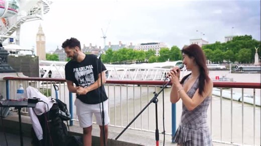 Busking in London with the incredible @lukesilvamusic 🌛 The full video is on his YouTube channel 🖤 | Shirina Music