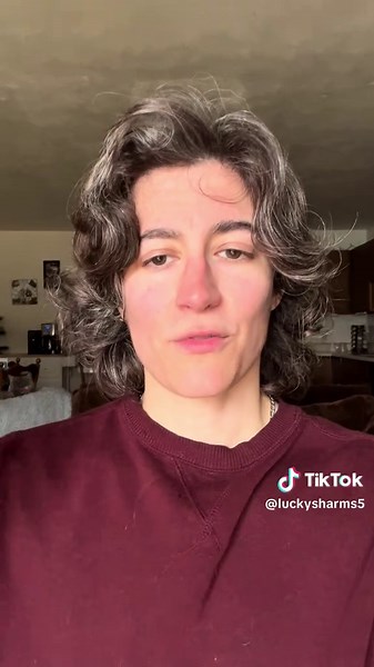 Color theory! I need help picking out a better color palette for my skin, which is pretty red. Please send suggestions! I also wanted to have a moment of deinfluencing, so here’s a completely unfiltered, not mirrored version of me. Please be nice 😅 #colortheory #mascfashion #queerfashion #lgbtq #deinfluencing