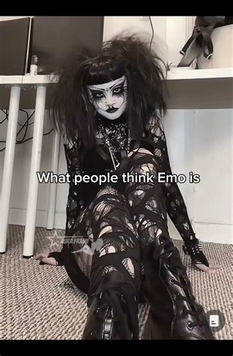 What people think emo is #blowupplease #relatablecontent #makemefamous #emostyle
