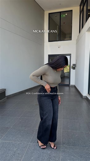 ZARA Black Wide Leg Jeans - High Waisted Fashion