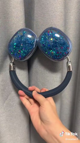 Wireless headset, built-in microphone, heavy bass, long battery life.#earphone #usa🇺🇸 #bluetooth #music