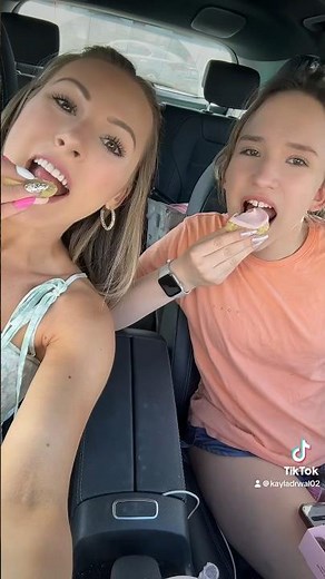 TRYING THE NEW MINI CRUMBL COOKIE FLAVORS OF THE WEEK! 🍪😍 #shorts
