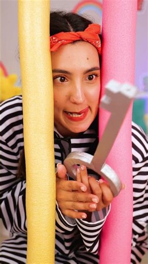 🪙 How Does the Coin Trick Work? #familyfun #funlearning